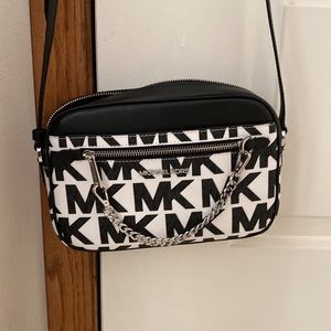 Michael Kors Jet Set Crossbody Bag